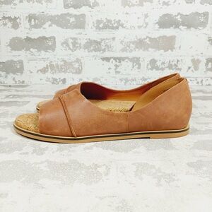 NEW Lucky Brand Fentin 2 Leather Tan Slip On Open Toe Sandals F1024